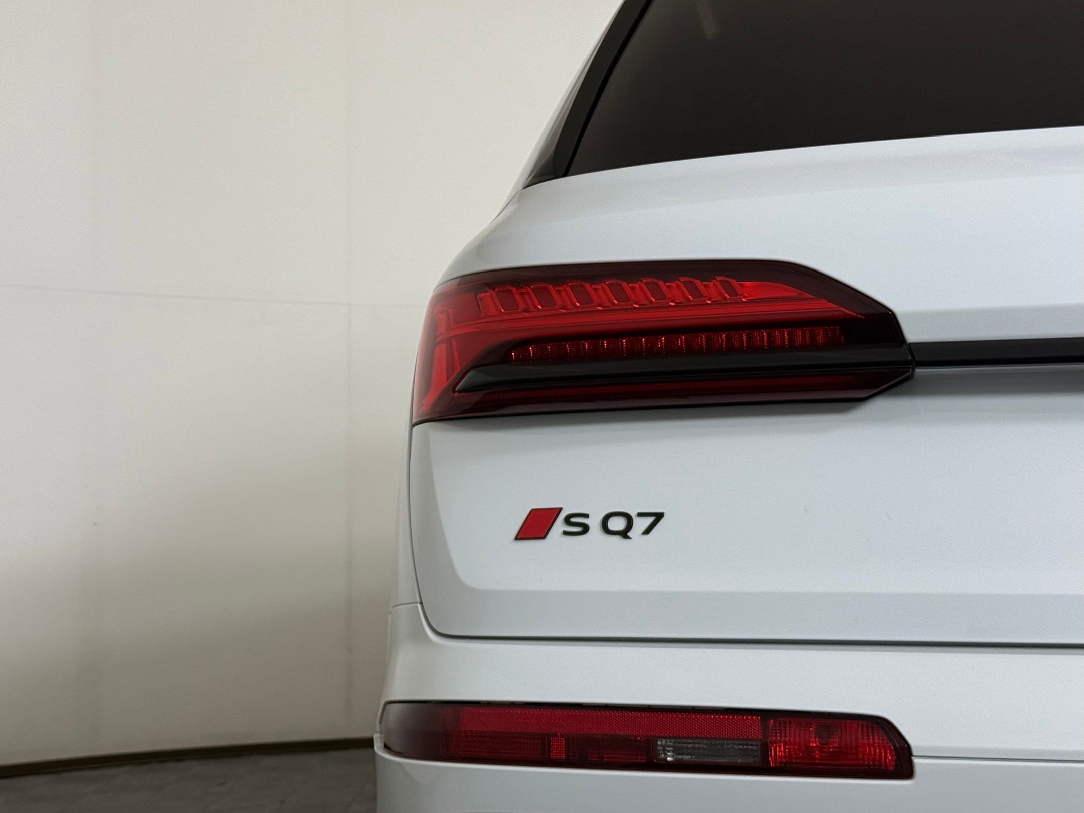 New 2026 Audi SQ7 Premium Plus image 13