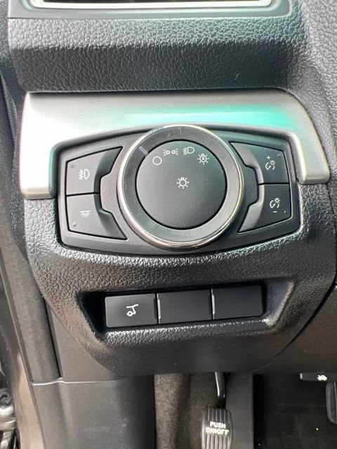 Used 2016 Ford Explorer XLT w/ Equipment Group 202A FWD image 20