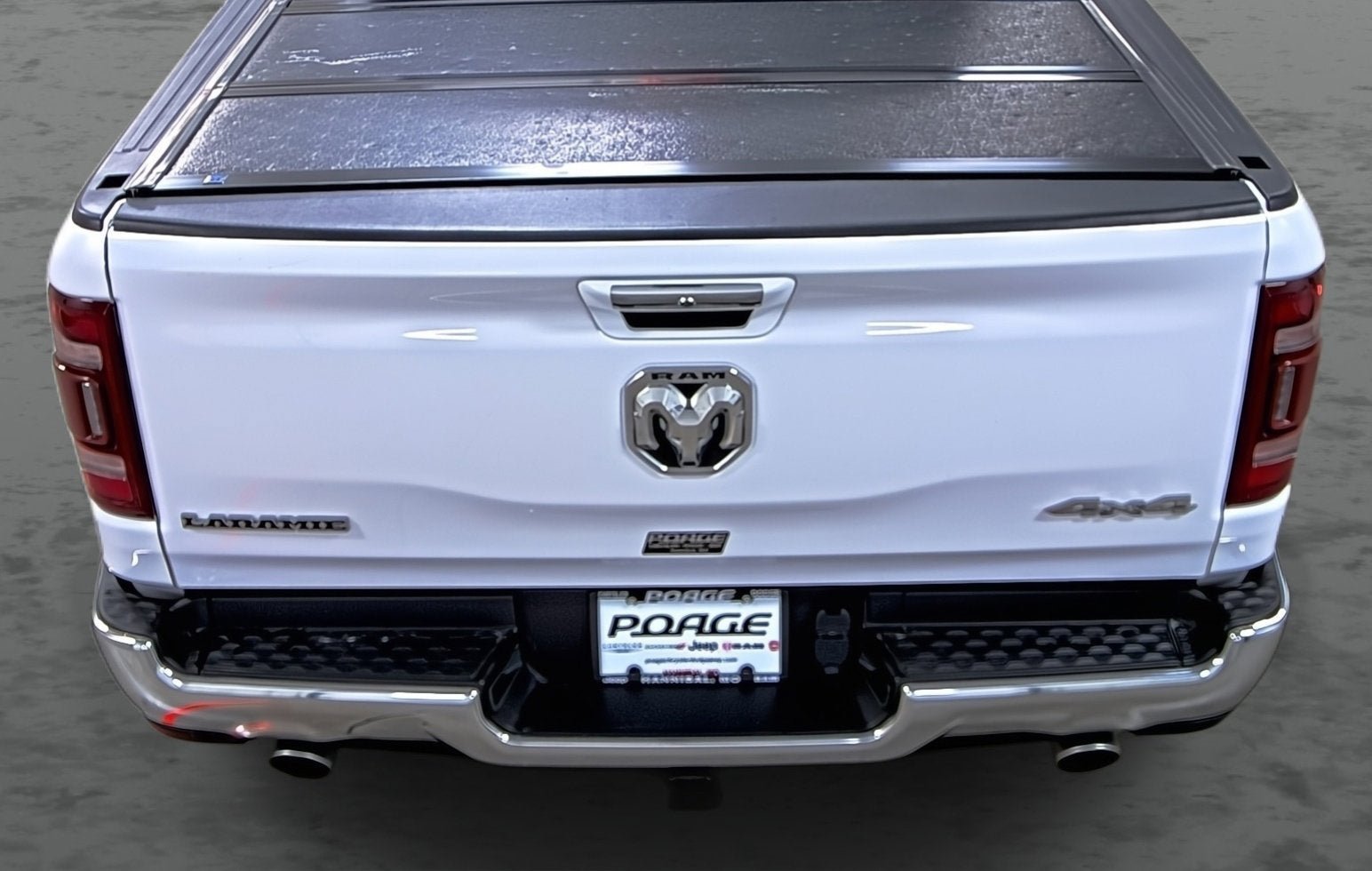 Used 2022 RAM 1500 Laramie AWD/4WD image 11