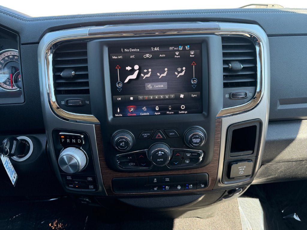 Used 2018 RAM 1500 Laramie AWD/4WD image 12