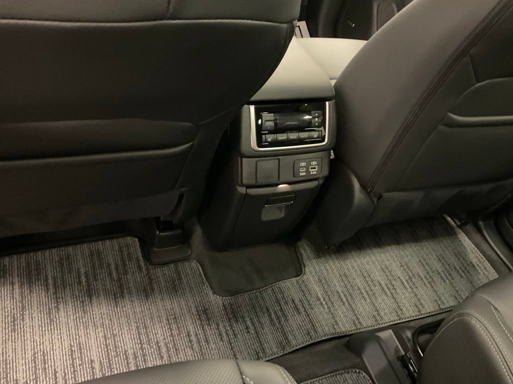 New 2026 Subaru Ascent Limited AWD/4WD image 26