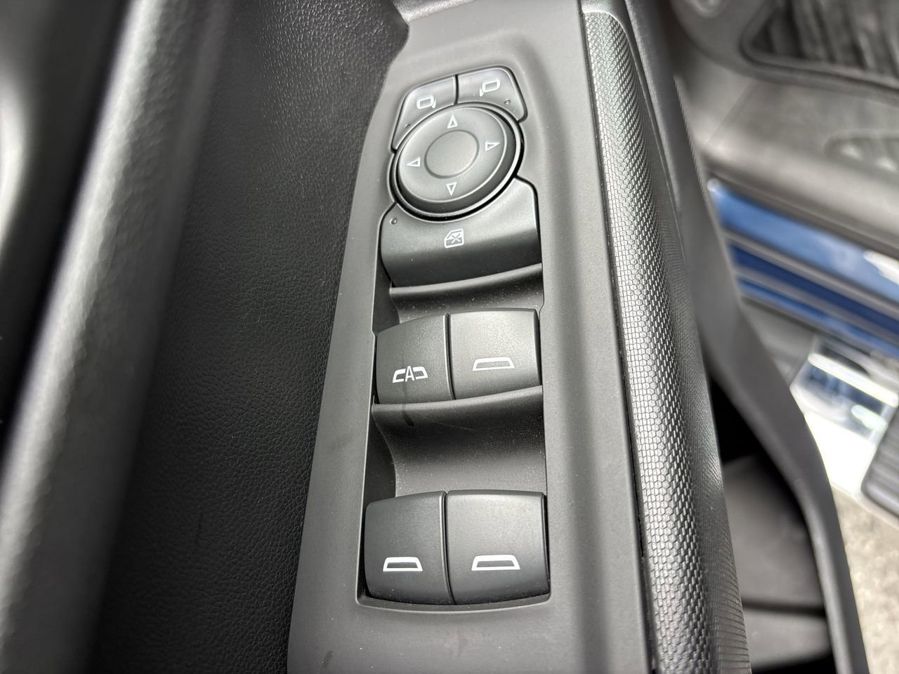 Used 2022 Chevrolet Silverado 1500 Custom image 16