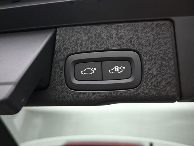 New 2026 Volvo XC60 B5 Plus w/ Protection Package Premier image 33