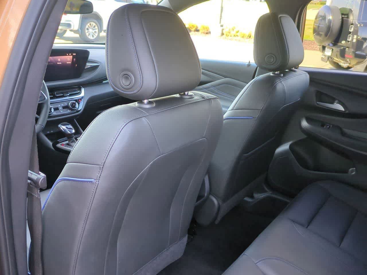 Used 2024 Buick Envista Sport Touring w/ Convenience I Package image 17