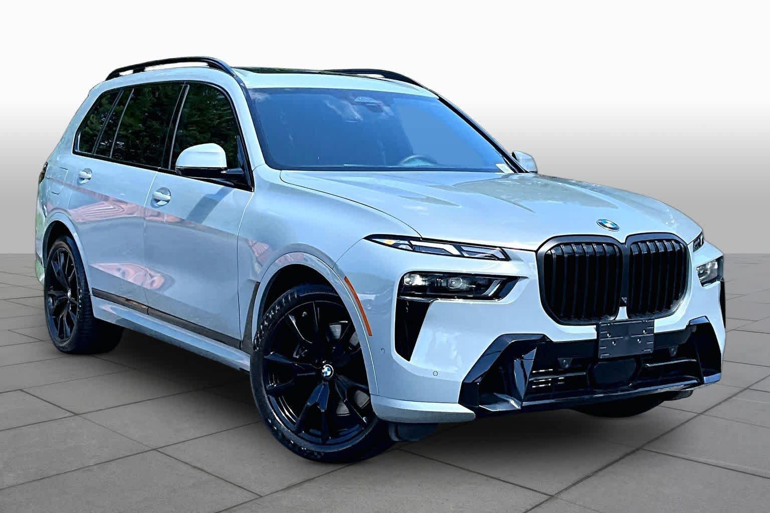 Used 2026 BMW X7 xDrive40i w/ Executive Package AWD/4WD image 3