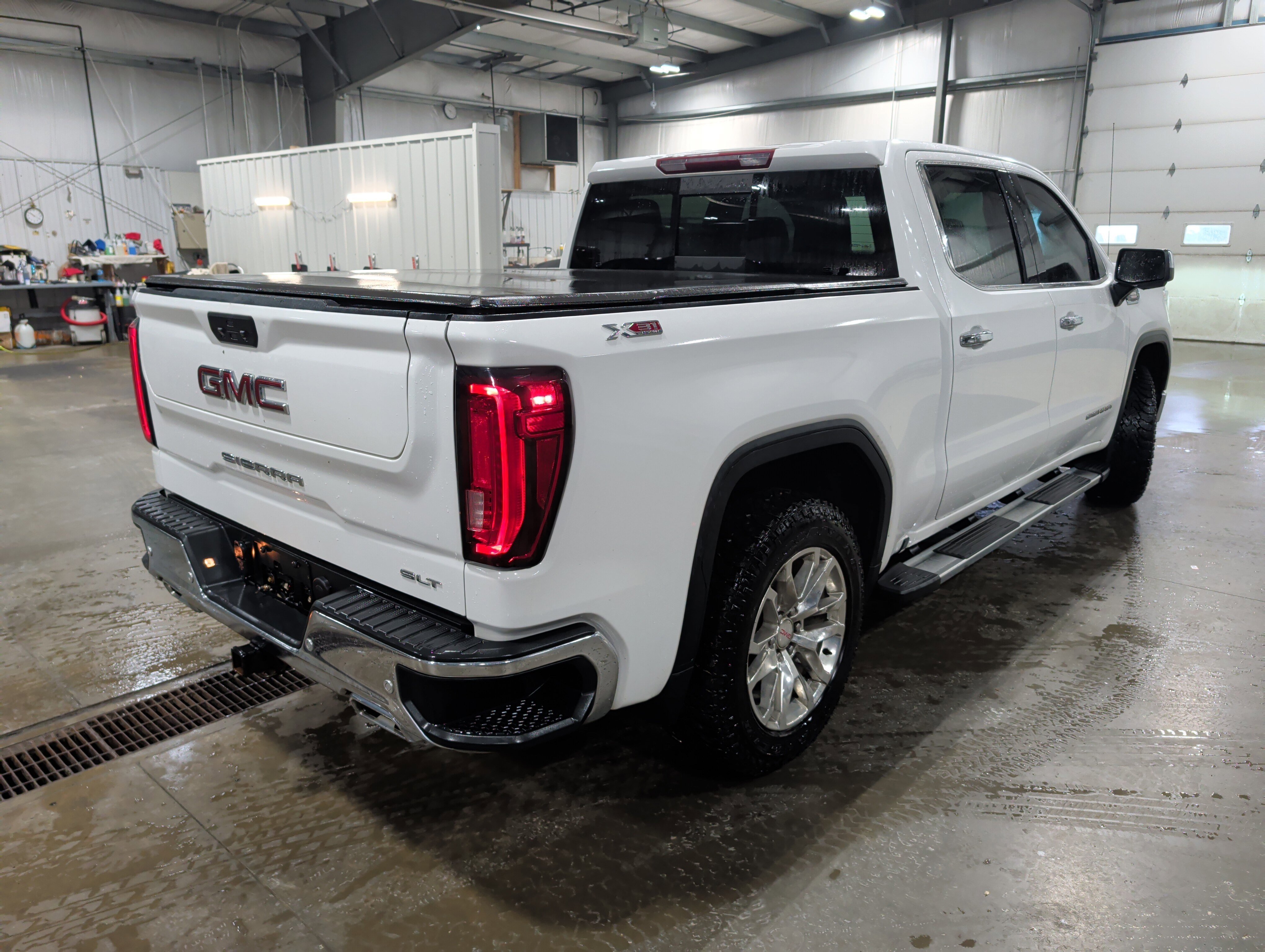 Used 2020 GMC Sierra 1500 SLT w/ SLT Premium Plus Package AWD/4WD image 3