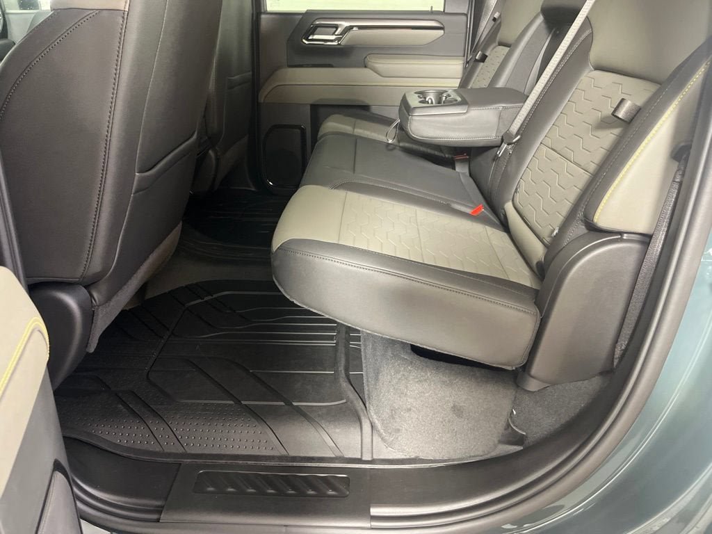 New 2026 Chevrolet Silverado 2500 ZR2 w/ LPO, Dark Essentials Package AWD/4WD image 19