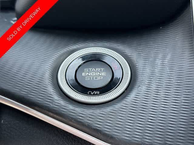 Used 2023 Jeep Grand Cherokee Altitude AWD/4WD image 11