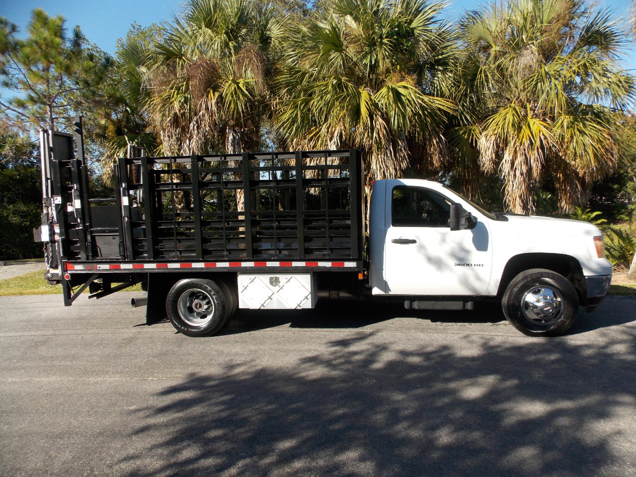 Used 2012 GMC Sierra 3500 SLE w/ SLE Preferred Package image 7