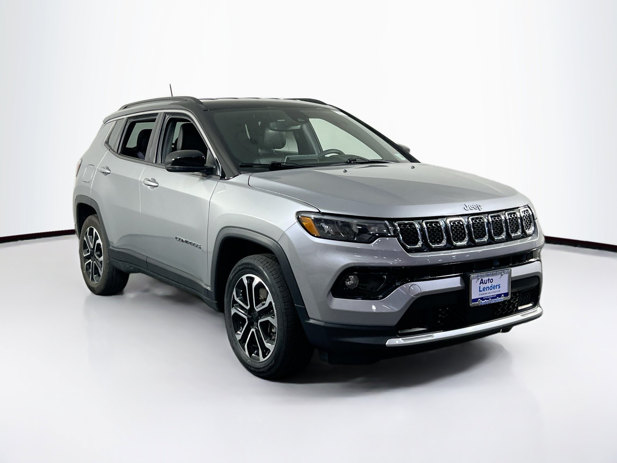 Used 2023 Jeep Compass Limited AWD/4WD image 3