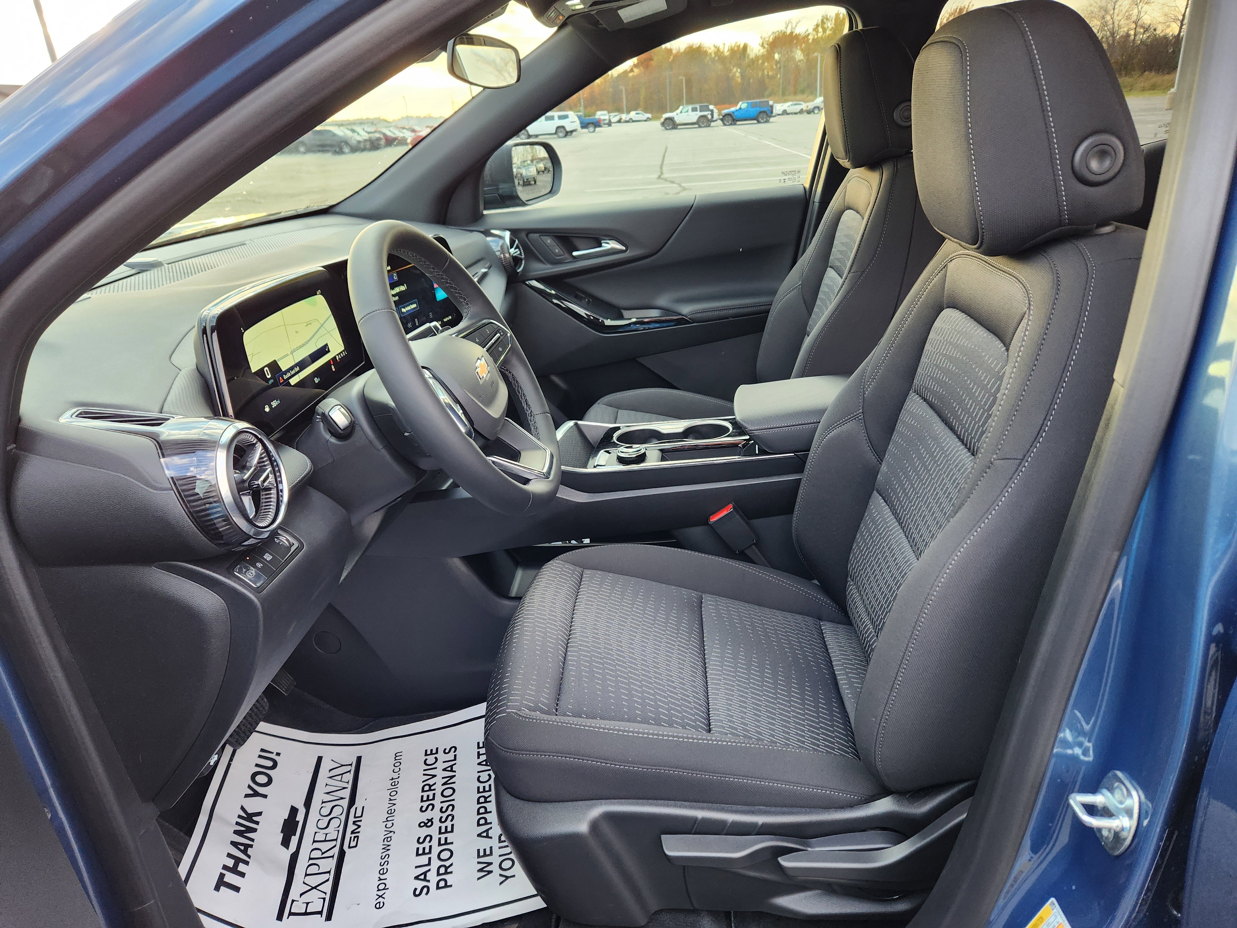 New 2026 Chevrolet Equinox LT image 8