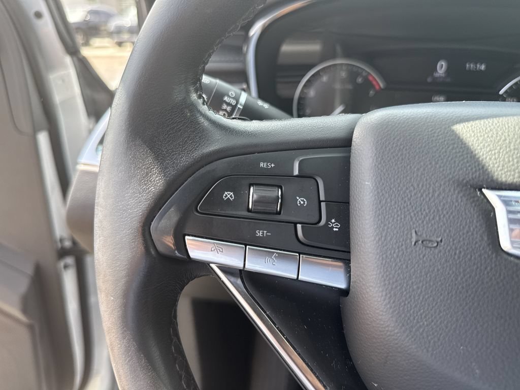 Used 2024 Cadillac XT6 Luxury FWD image 16