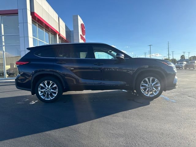 Used 2022 Toyota Highlander Limited AWD/4WD image 6