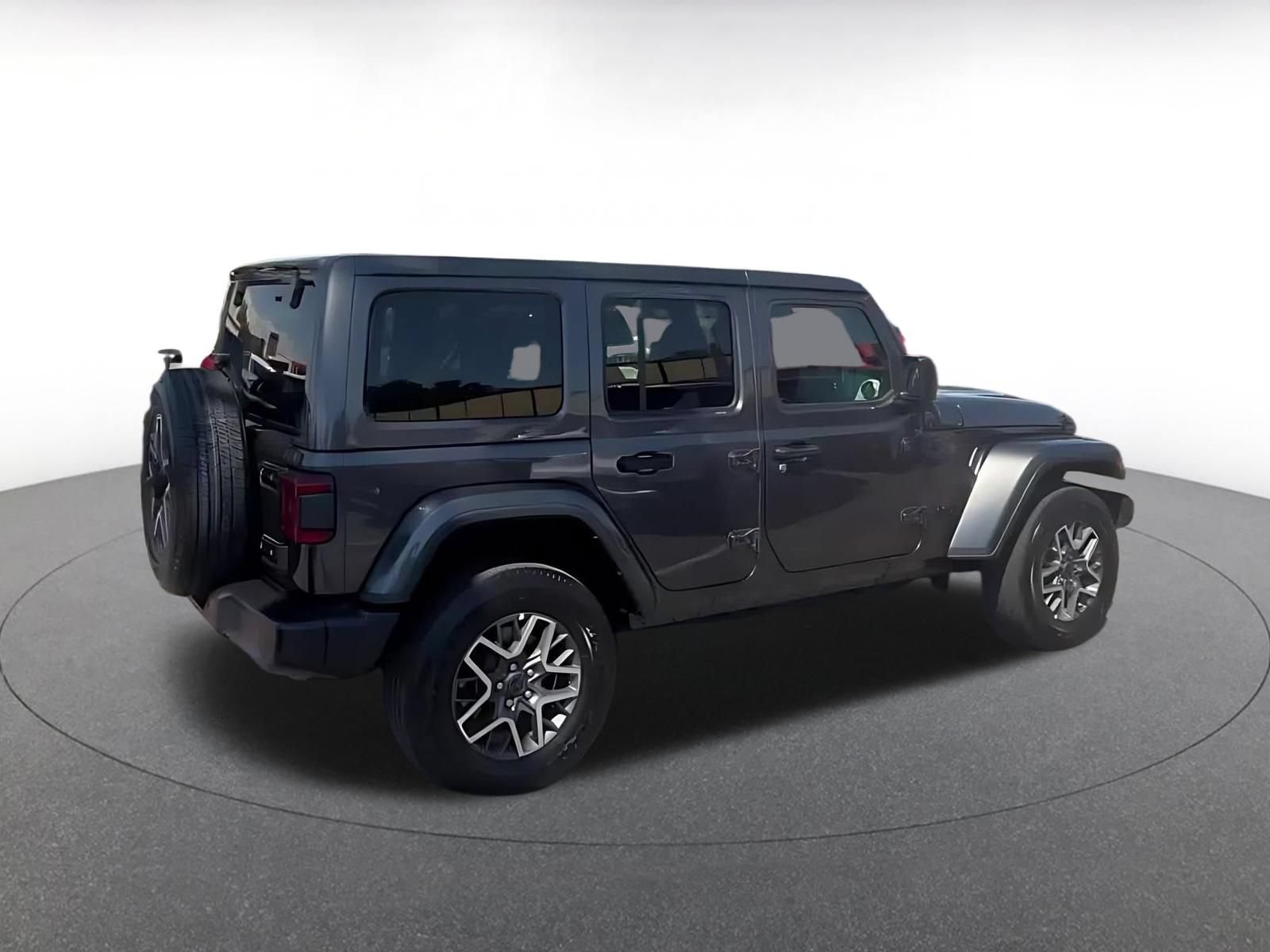 Used 2025 Jeep Wrangler Unlimited Sahara AWD/4WD image 11