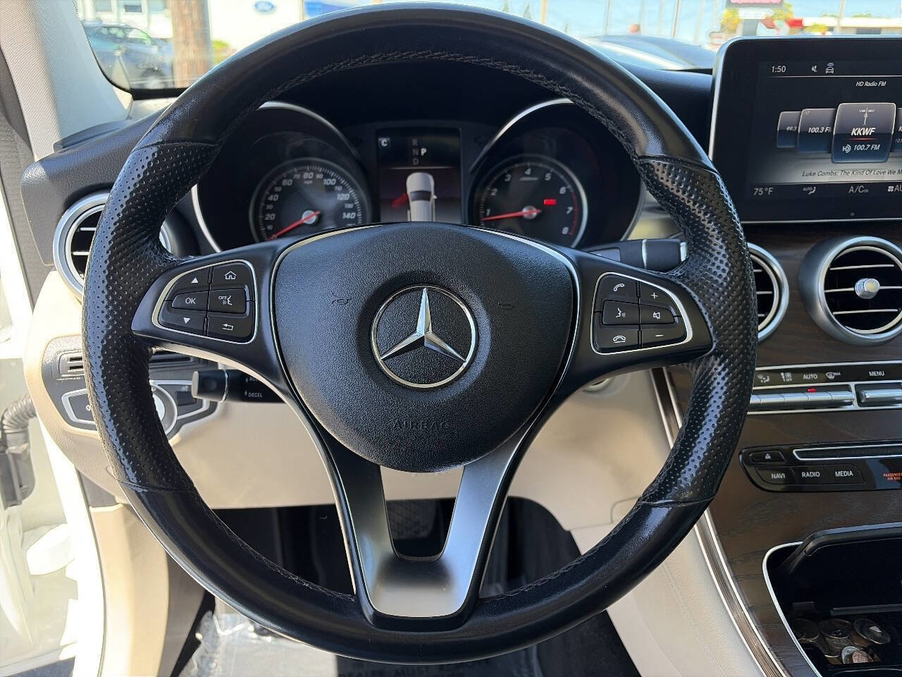 Used 2019 Mercedes-Benz GLC 300 4MATIC image 31