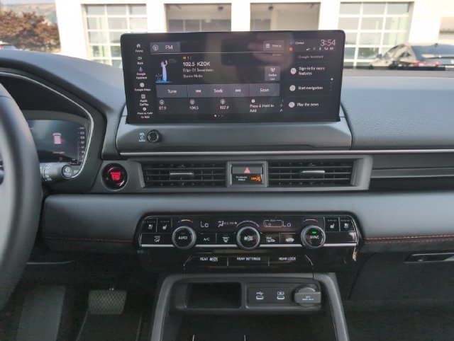 Used 2026 Honda Pilot Black Edition image 26