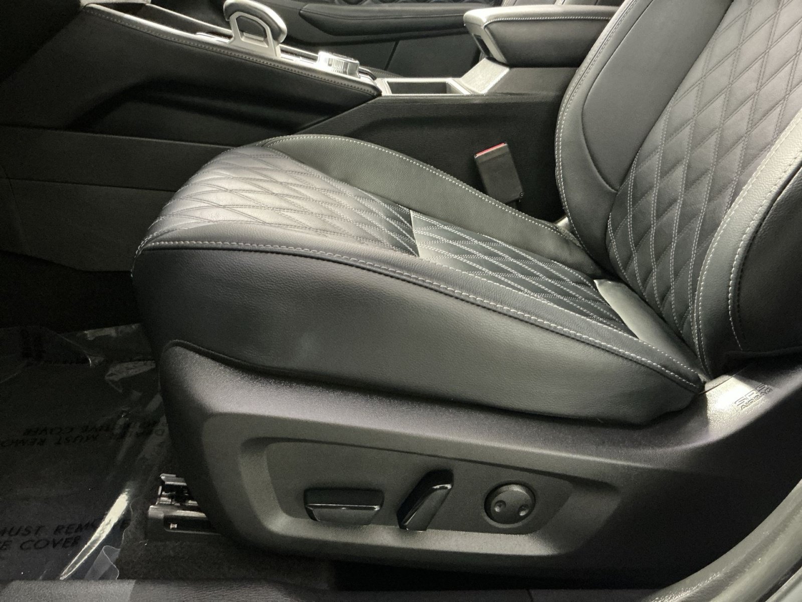 Used 2024 Mitsubishi Outlander SEL AWD/4WD image 15