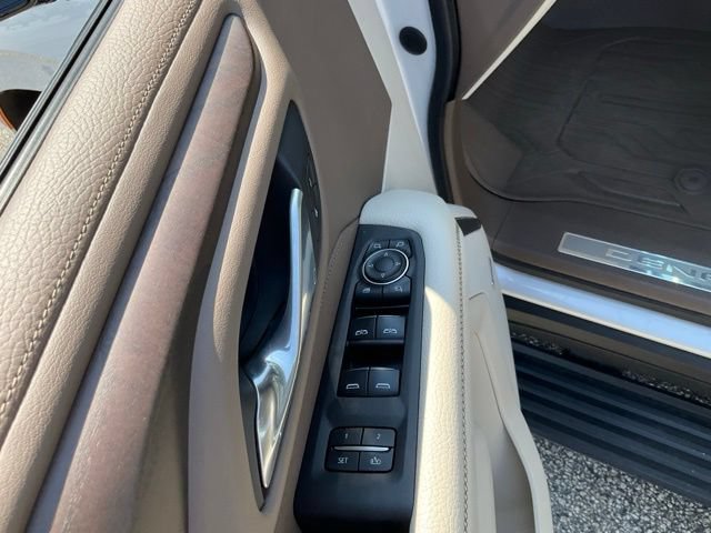 Used 2021 GMC Yukon Denali w/ Denali Ultimate Package AWD/4WD image 8