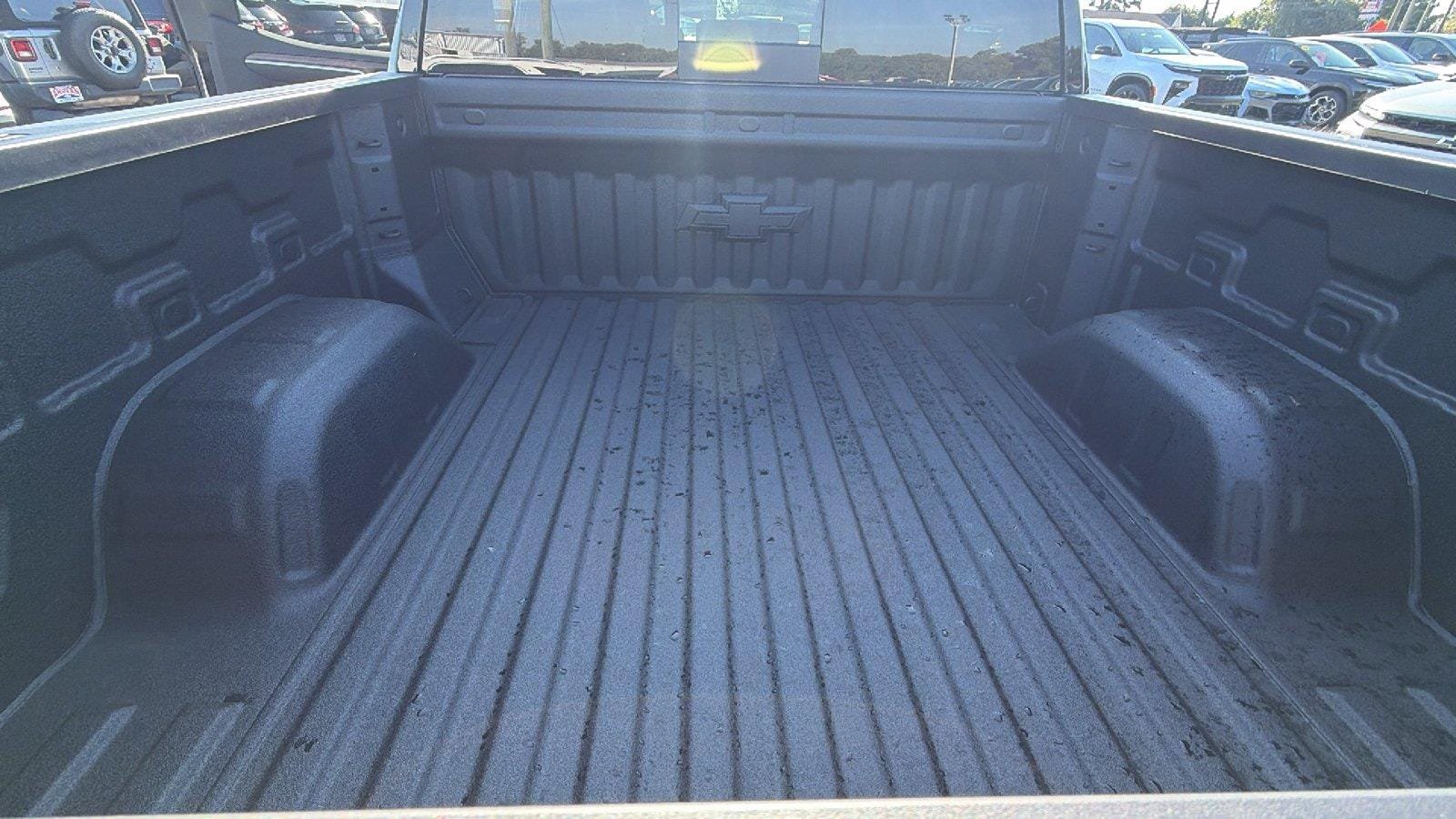 New 2026 Chevrolet Silverado 1500 High Country w/ High Country Premium Package AWD/4WD image 13
