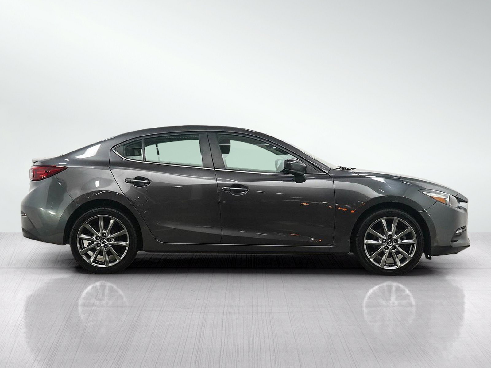 Used 2018 MAZDA MAZDA3 Touring FWD image 6