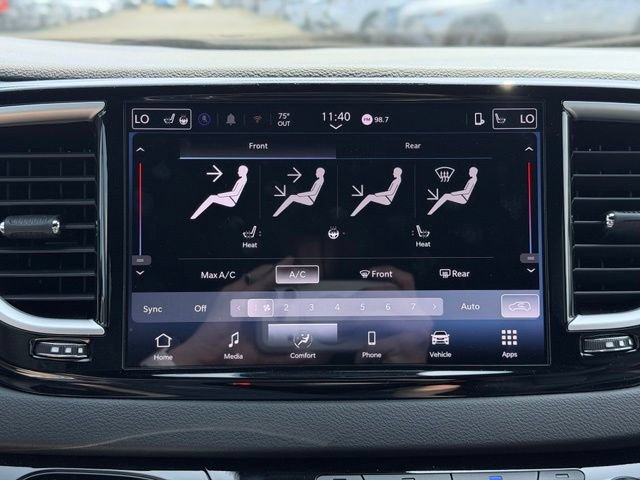 Used 2025 Chrysler Pacifica Select FWD image 47