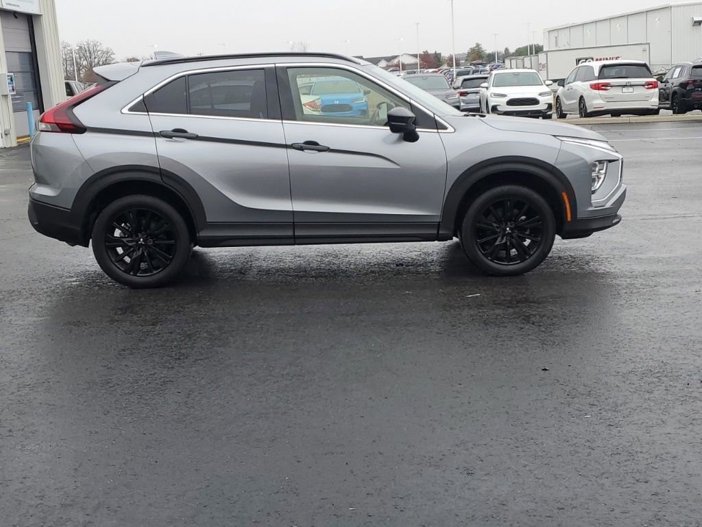 Used 2024 Mitsubishi Eclipse Cross Black Edition image 9