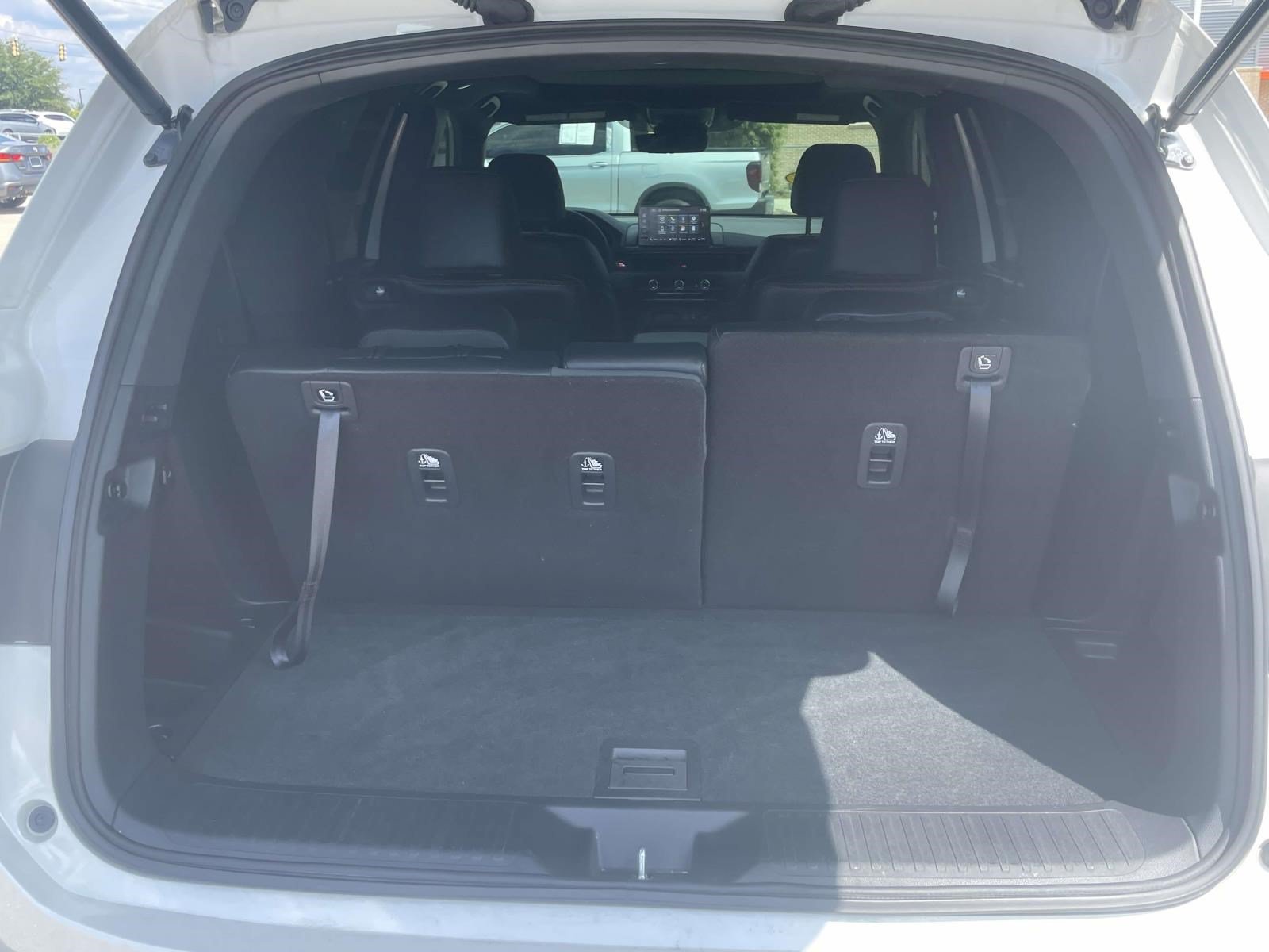 Used 2025 Honda Pilot TrailSport image 8