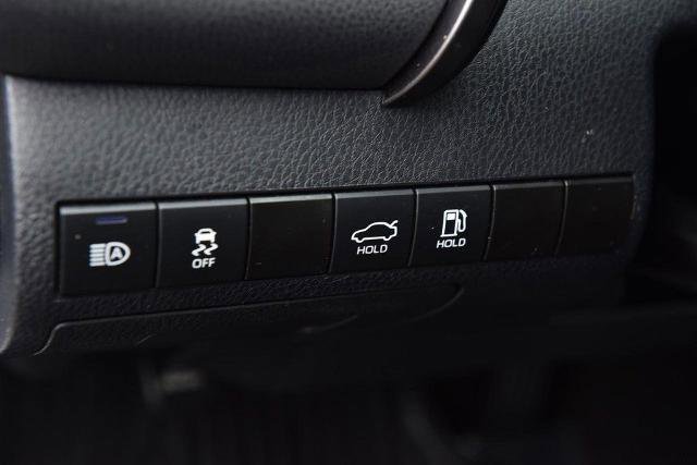 Used 2024 Toyota Camry SE image 10