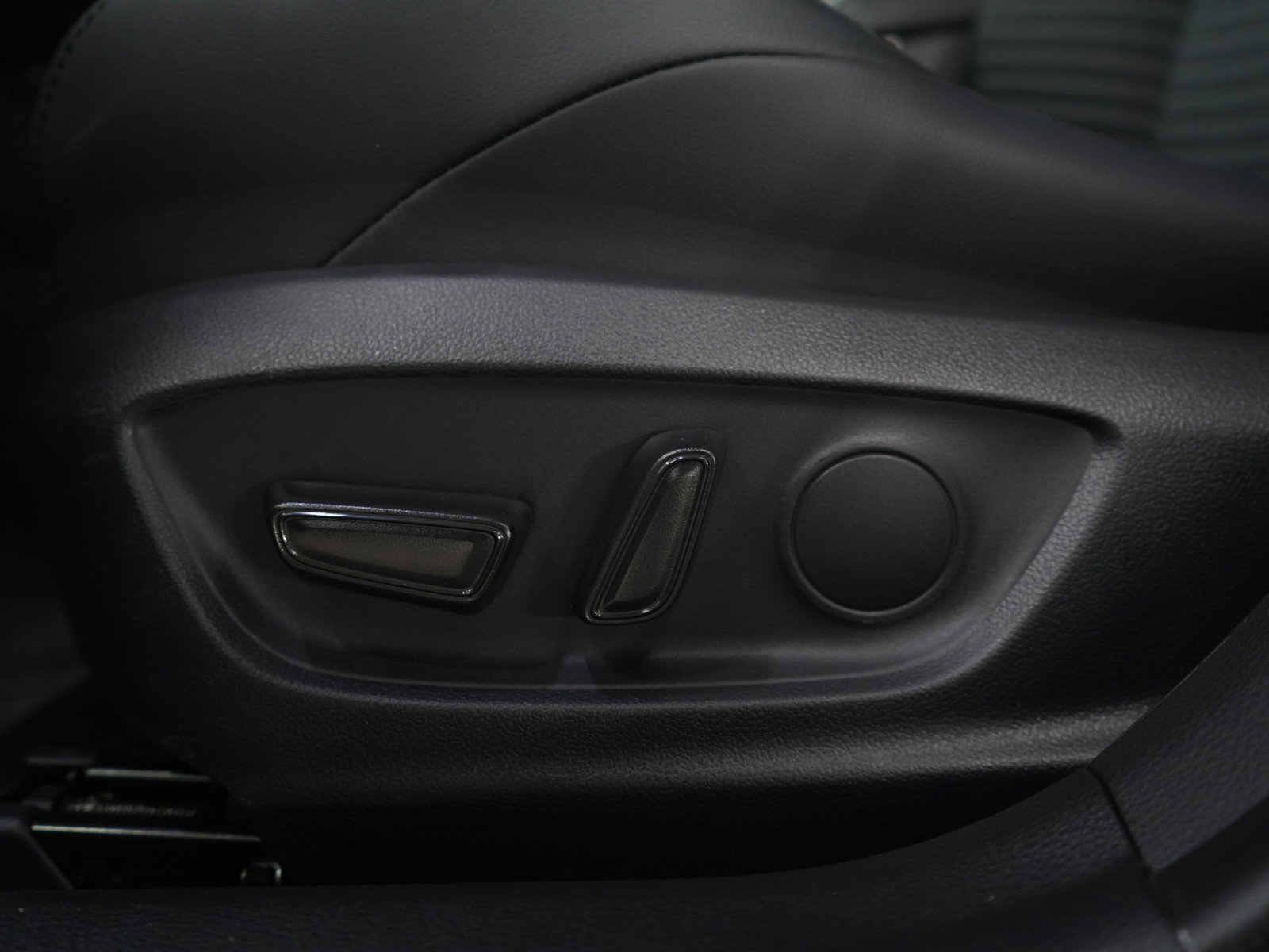 Used 2025 Toyota Corolla XSE image 23