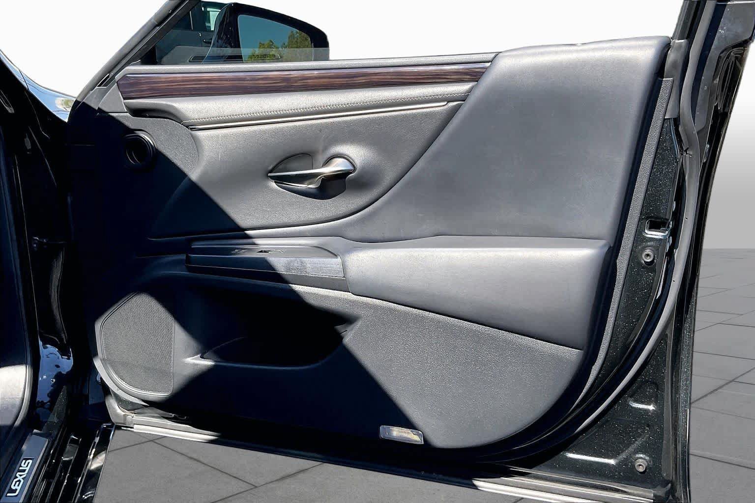 Used 2021 Lexus ES 350 w/ Premium Package FWD image 21