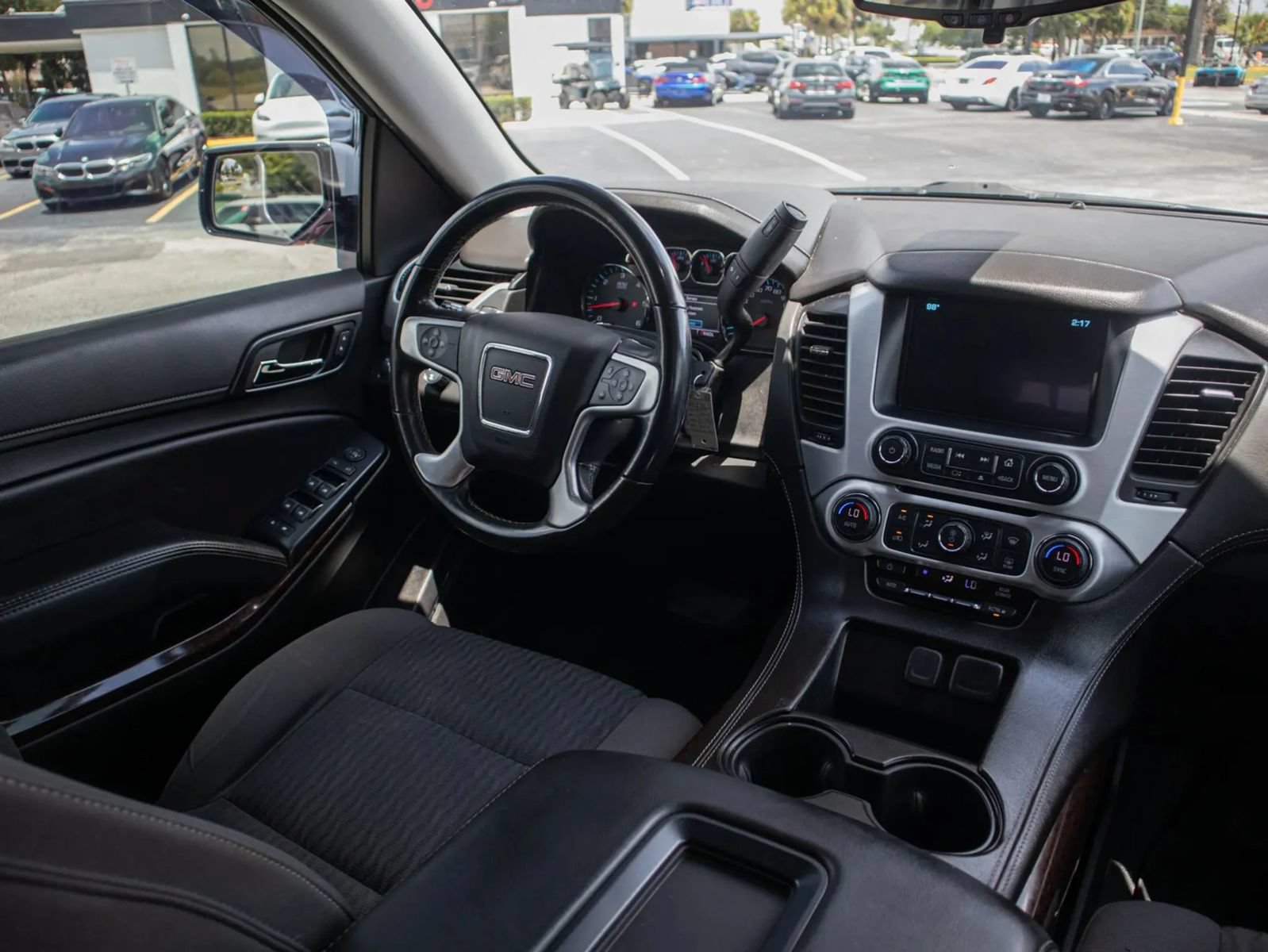 Used 2020 GMC Yukon SLE AWD/4WD image 21