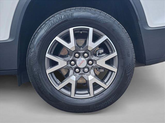 Used 2023 GMC Acadia SLE image 29