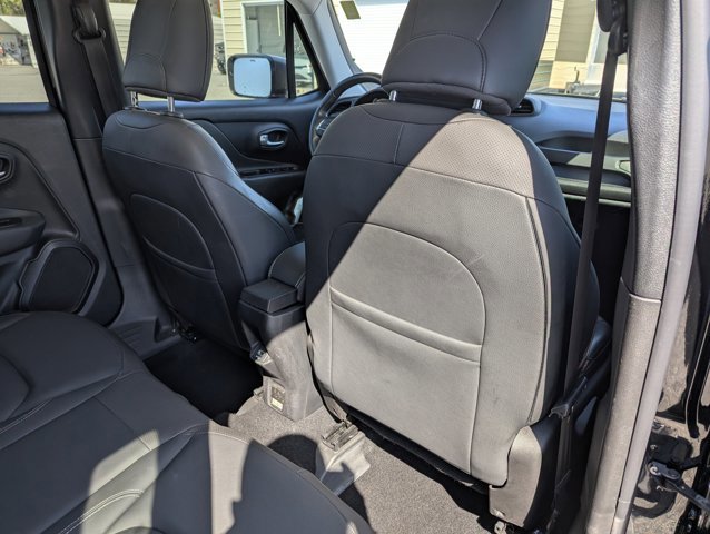 Used 2020 Jeep Renegade Limited image 28