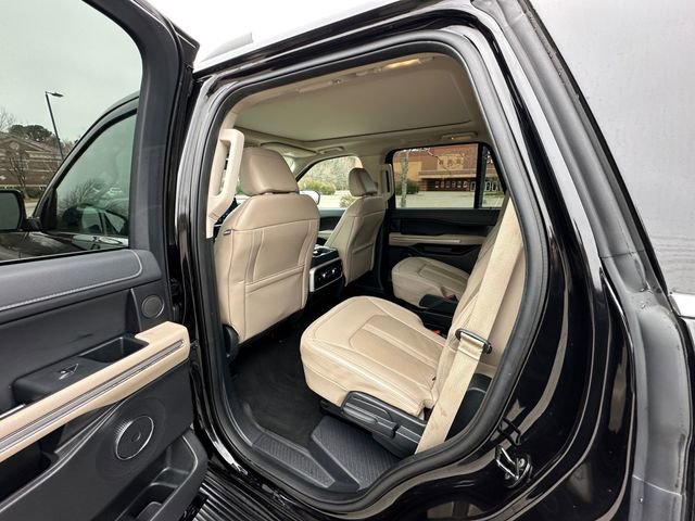 Used 2024 Ford Expedition Limited image 19
