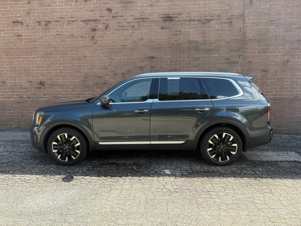 Used 2023 Kia Telluride SX Prestige AWD/4WD image 2