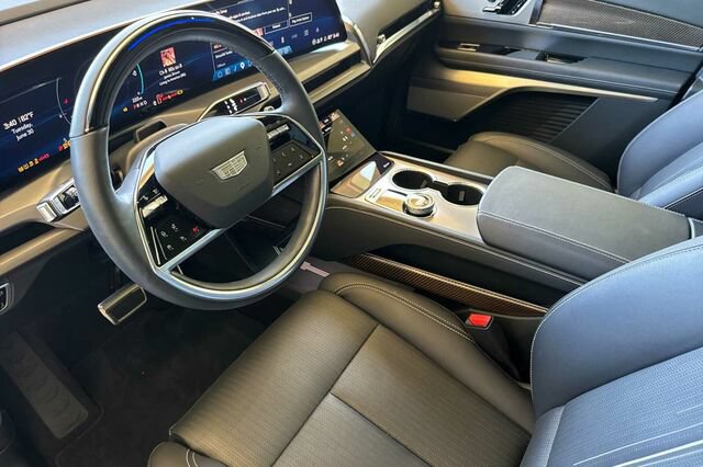 Certified 2026 Cadillac Vistiq Sport AWD/4WD image 10