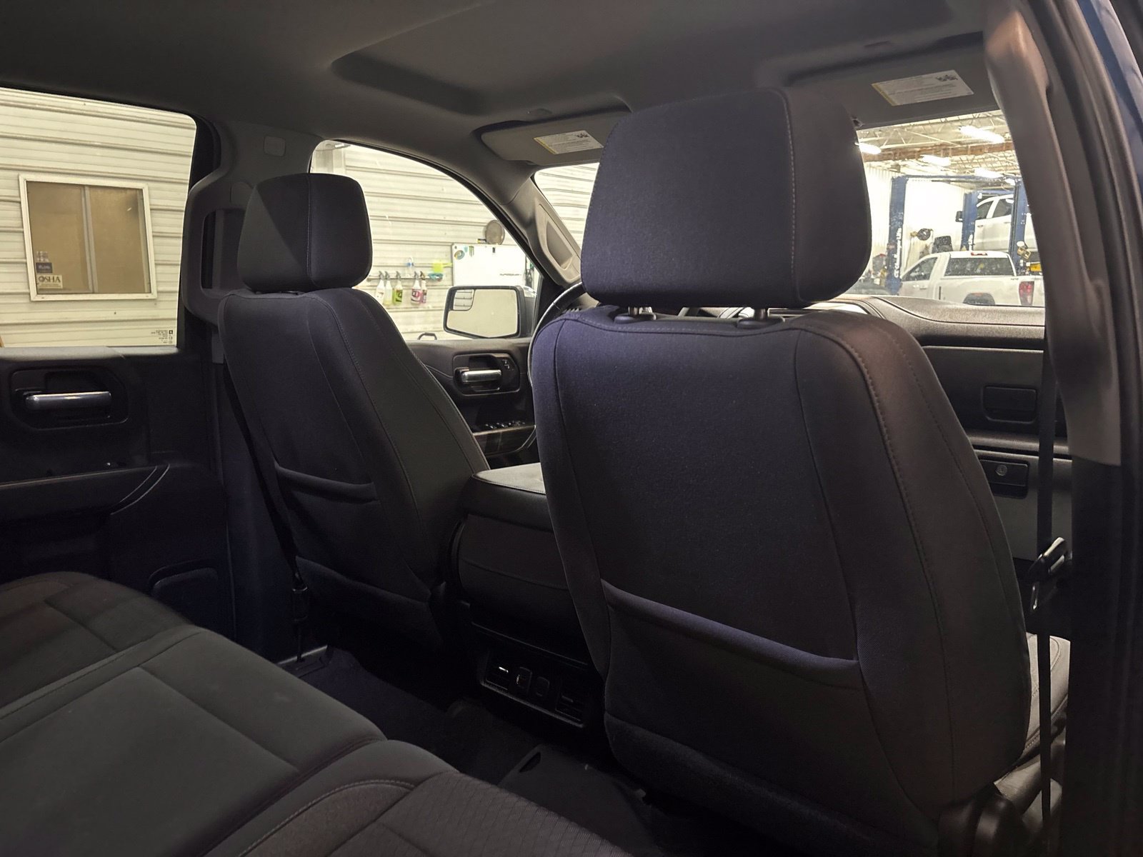 Used 2020 Chevrolet Silverado 1500 LT w/ All-Star Edition AWD/4WD image 28