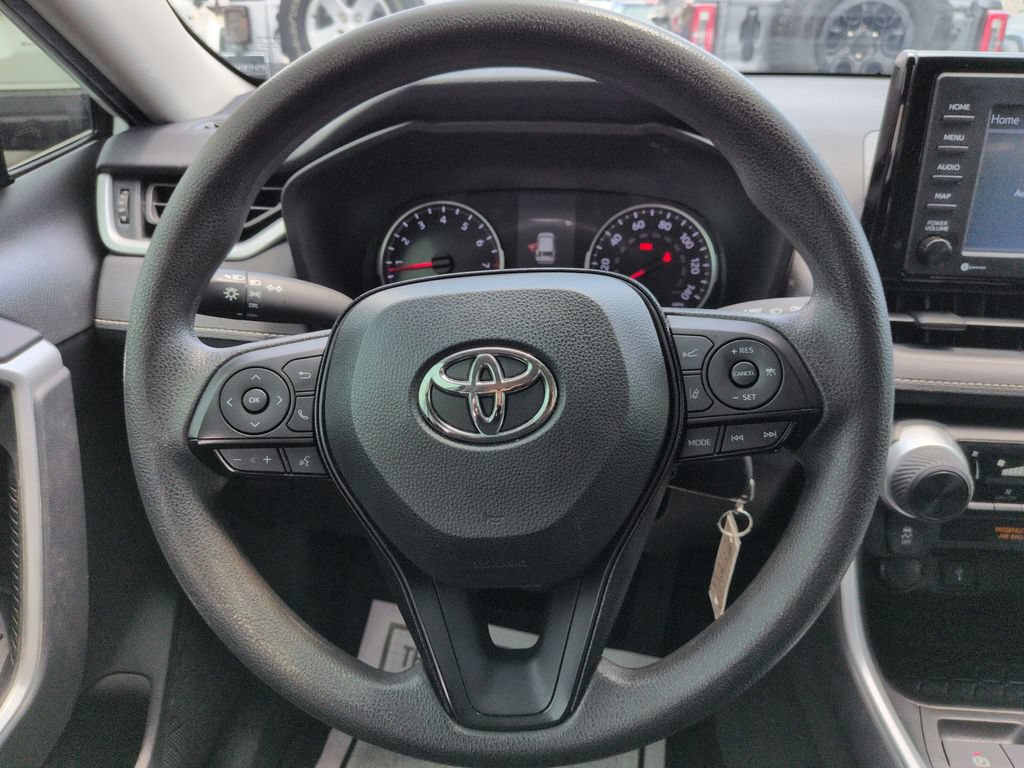 Certified 2021 Toyota RAV4 LE AWD/4WD image 14