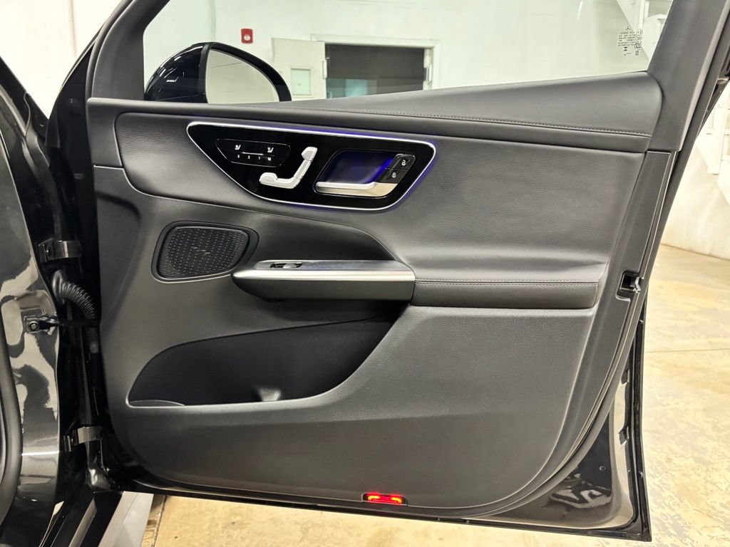Certified 2025 Mercedes-Benz GLC 350e 4MATIC image 23