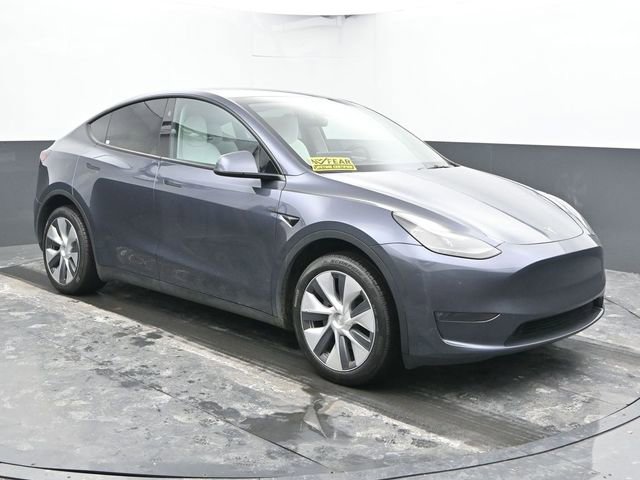 Used 2023 Tesla Model Y Long Range image 2