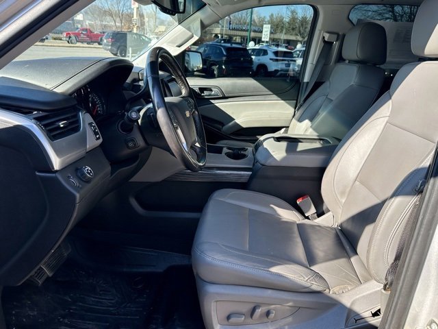 Used 2019 Chevrolet Suburban LT image 13