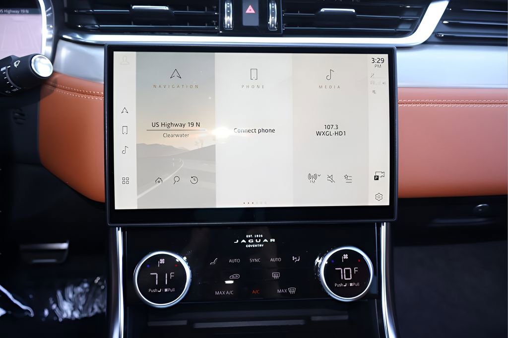 New 2024 Jaguar XF R-Dynamic SE AWD/4WD image 22