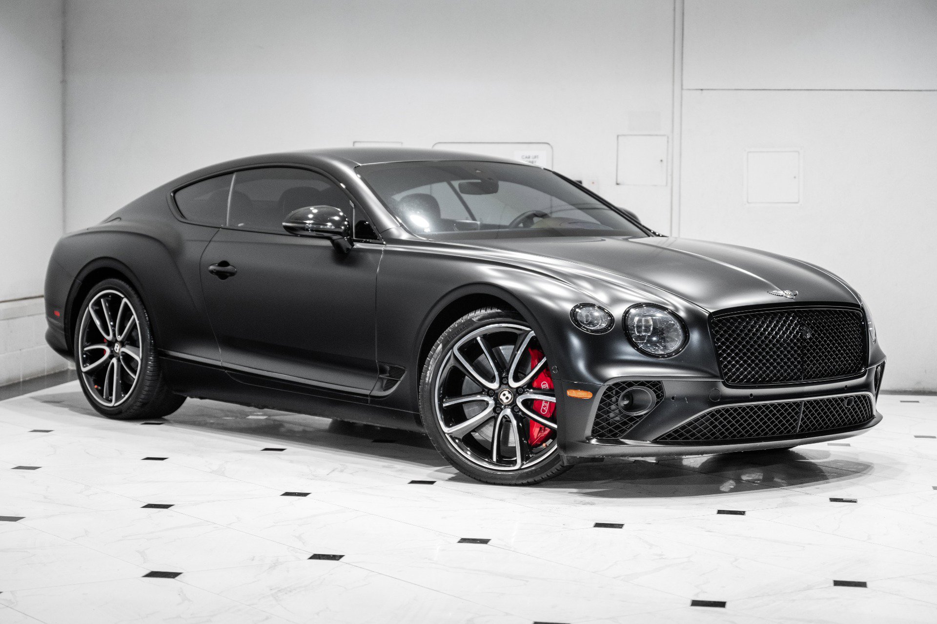 Used 2020 Bentley Continental GT image 1
