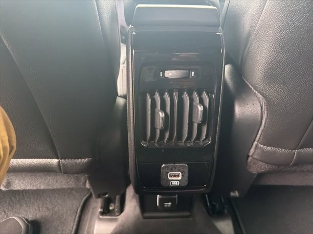 Used 2024 Jeep Compass Limited image 31