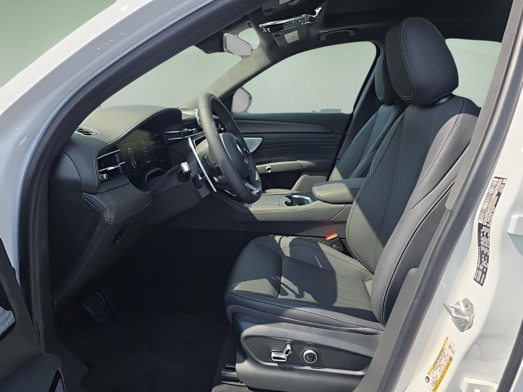 New 2025 Maserati Grecale GT image 18