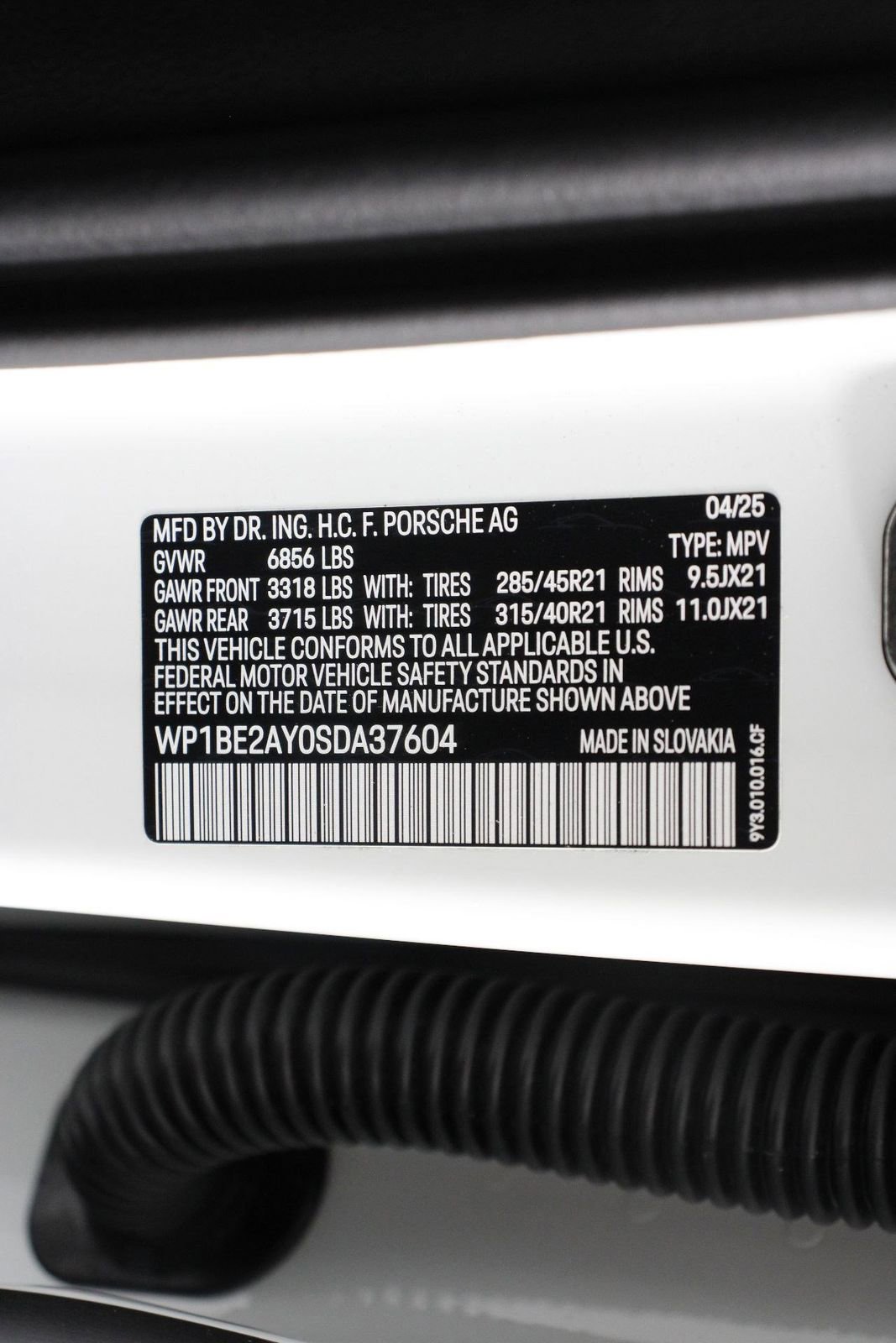 Certified 2025 Porsche Cayenne E-Hybrid Coupe image 19