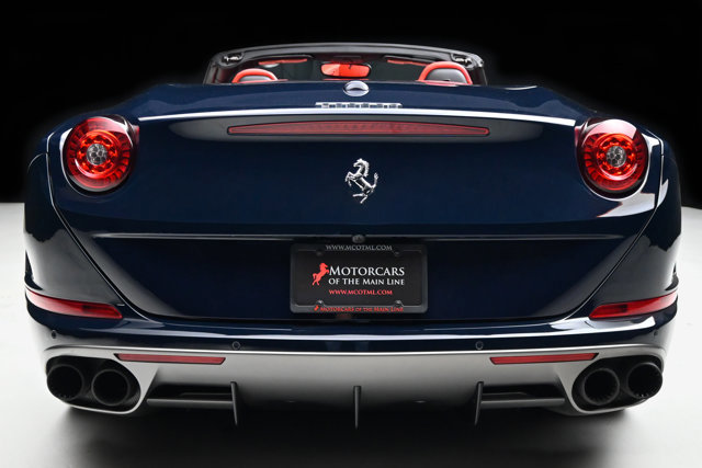 Used 2016 Ferrari California T RWD image 25