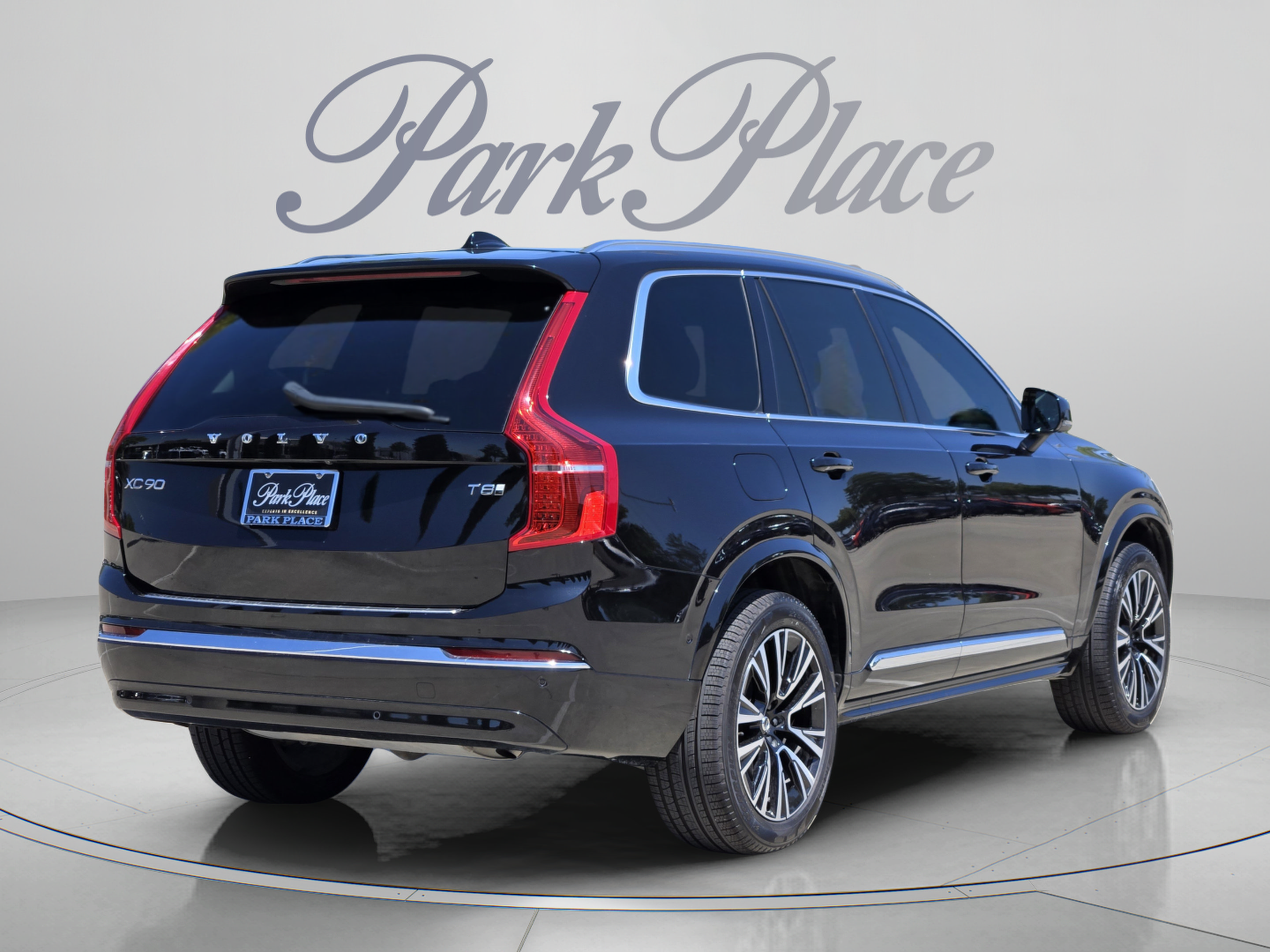 Used 2025 Volvo XC90 T8 Plus w/ Protection Package Premier AWD/4WD image 5