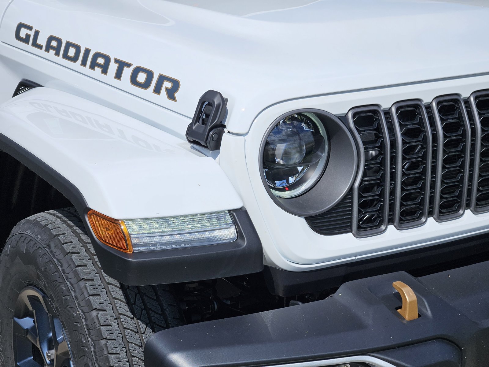 New 2026 Jeep Gladiator Mojave AWD/4WD image 9