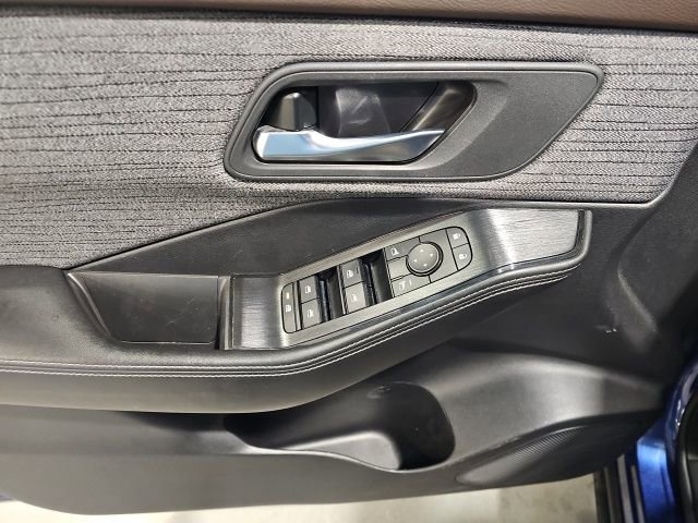 Certified 2023 Nissan Rogue SV AWD/4WD image 11